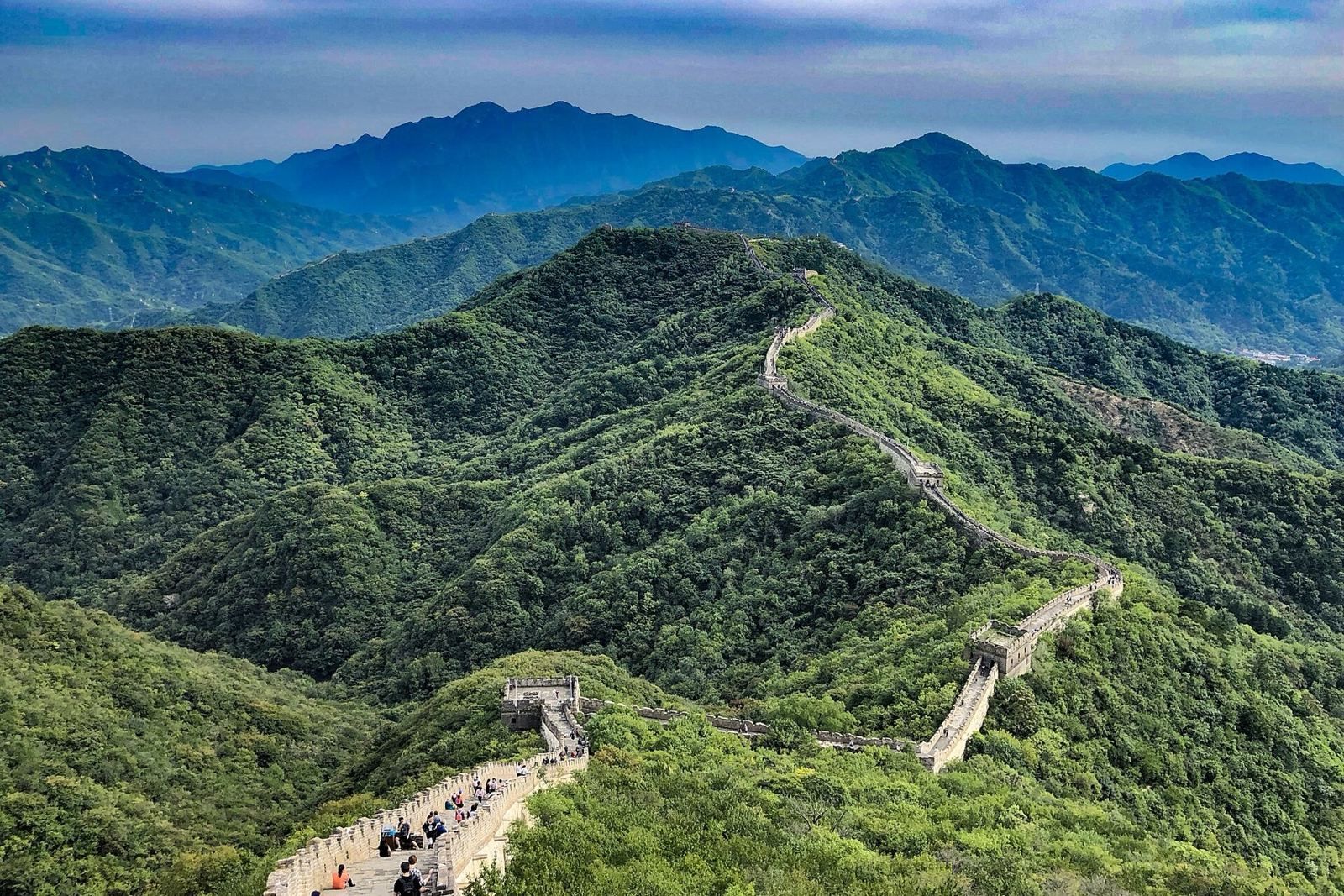 Jinshanling Great Wall hike: 10 km of watchtowers with almost nobody else