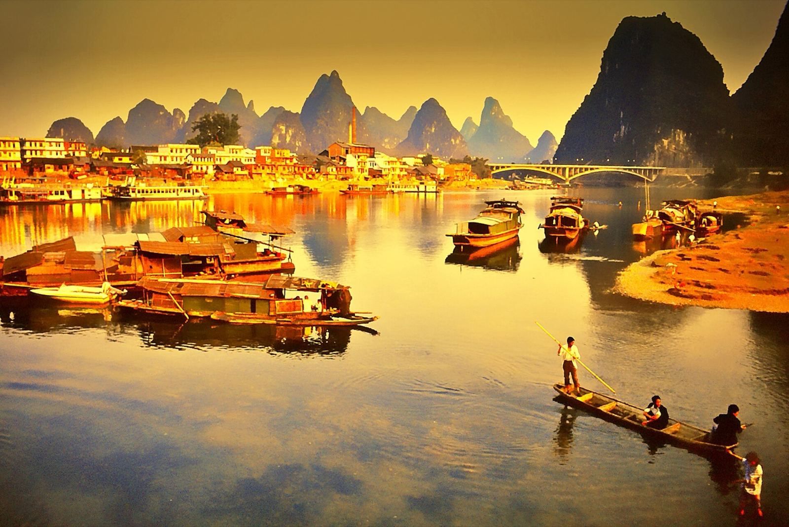 Xianggong Hill sunrise and a Li River village morning: photography hike