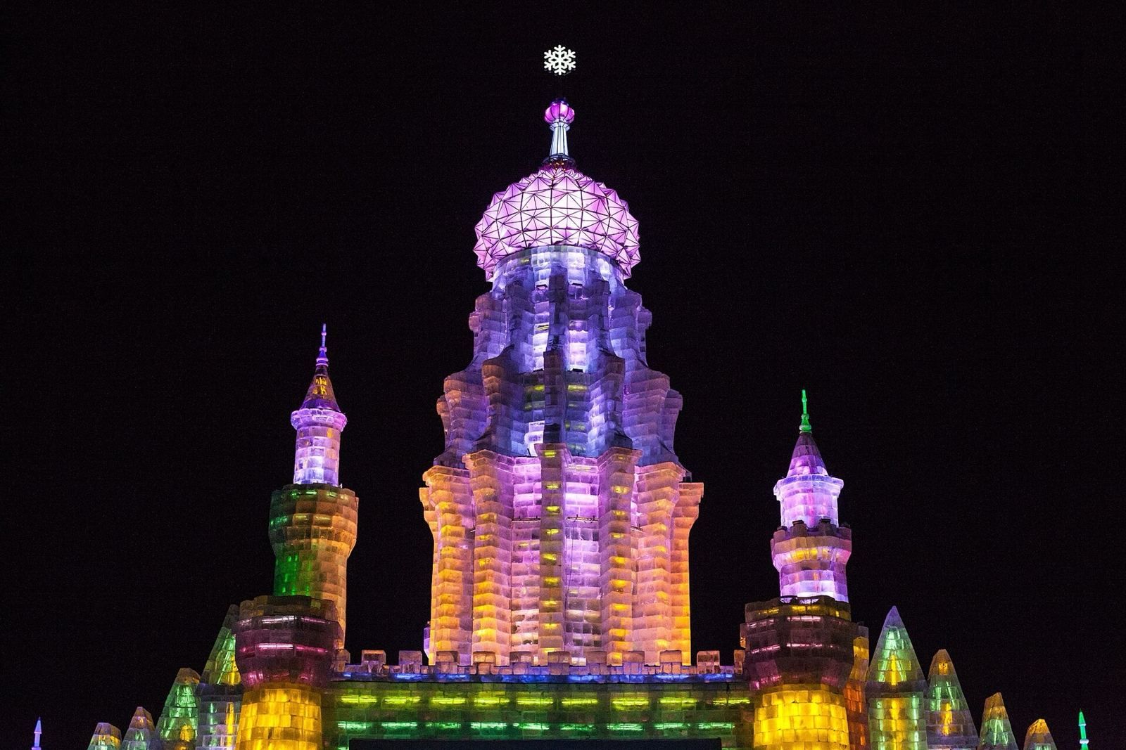 Harbin Ice and Snow World at dusk, Central Street and the Russian quarter